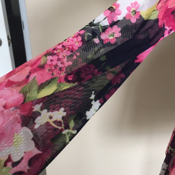 New Peach Love California Floral Romper Small - Picture 4 of 7